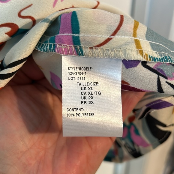 Ladies size XL oversized Blouse - Picture 4 of 12